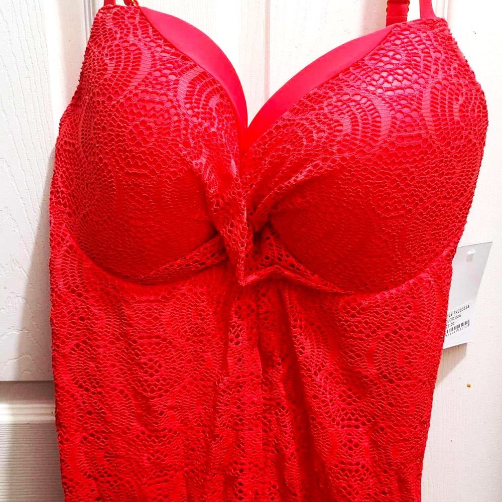 Women's Plus Size Swimsuit